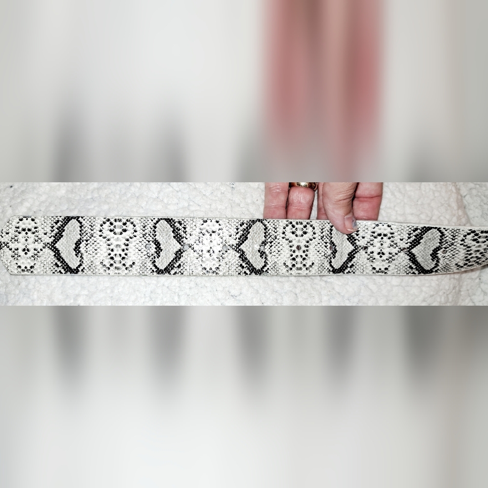 Ladies Double Oh Heaven Black and White Snake Double Buckle Belt By Lulu's  Lrg - Picture 6 of 7